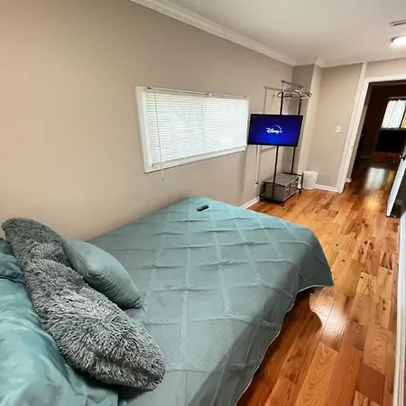 Atlanta Unit 2 Room 3 - Atlanta Bests Kept Secret Private Bedroom & Bathroom Exterior photo